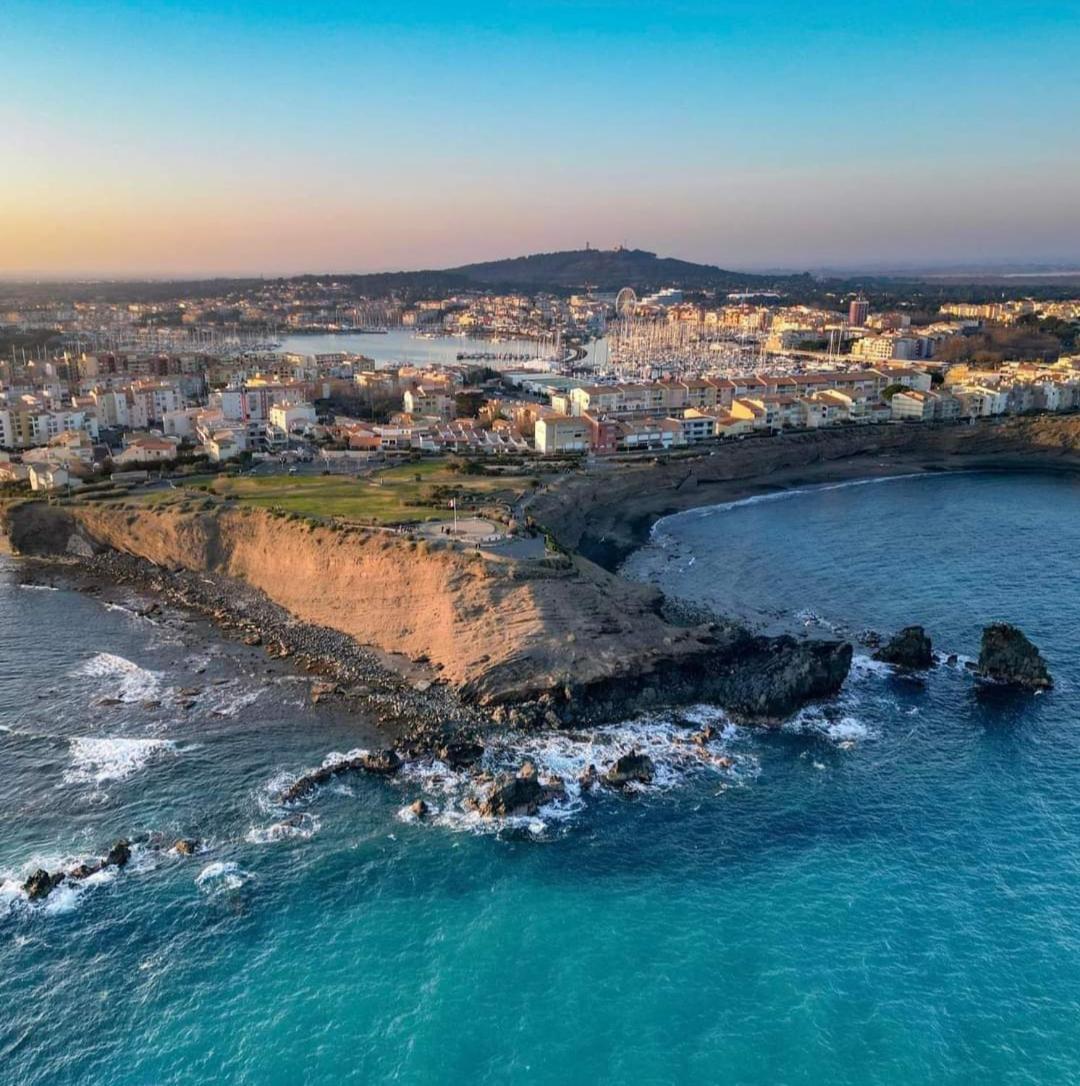 Studio Renove Dans Residence De Vacances Avec Grande Piscine Chauffee, Parking Et Terrasse Agde Εξωτερικό φωτογραφία